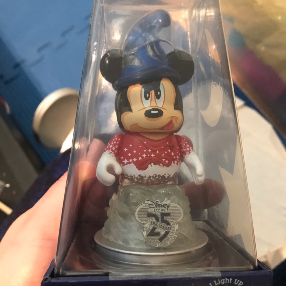Sorcerer Mickey 25th Anniversary Vinylmation